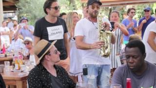 Jimmy sax play for Bono of U2