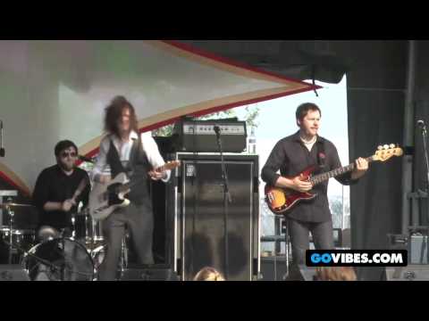 Oli Brown Band Performs "No Diggity" at Gathering of the Vibes 2011