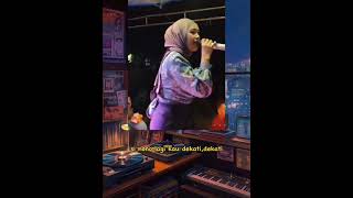 Download lagu mbak ini yang lagi viral...suara nya enak mantap...di dengar nya...semangat mbak ku mp3