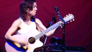 Ani DiFranco - Sunday Morning (live in Santa Rosa)