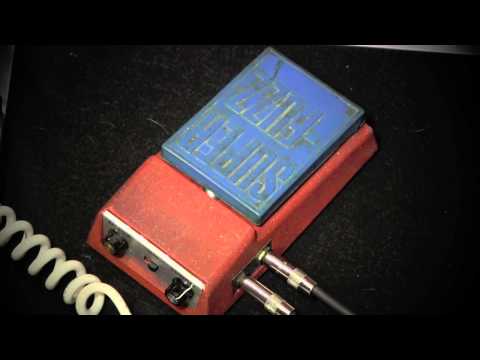 Univox SUPER FUZZ red and blue version pedal demo with Kingbee Strat & Mojo Amp