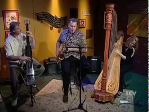 Lori Andrews jazz harp Trio, Bart Samolis (B) Jim Honeyman (S) 
