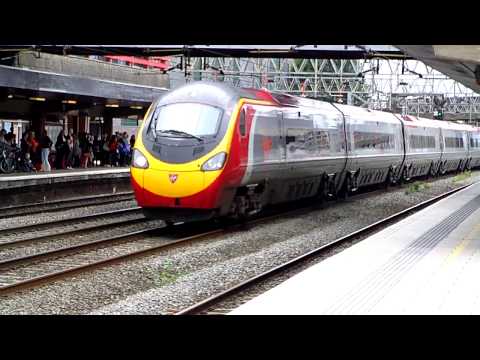 390125 1H66 11:40 London Euston to Manchester Piccadilly @ Stafford 17/08/13