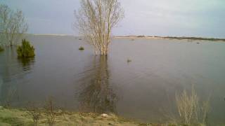 preview picture of video 'Parkhurst Pipestem Dam, Jamestown North Dakota Flood 2009'