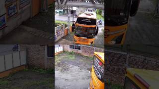 Download lagu CCTV 😱 Bus Medium JB5  milik PO Alkawakibi Trans Masuk Garasi mp3