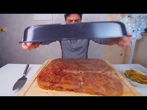 Trying the Ancient Sumerian Meat Pie: A Taste of Mesopotamian History