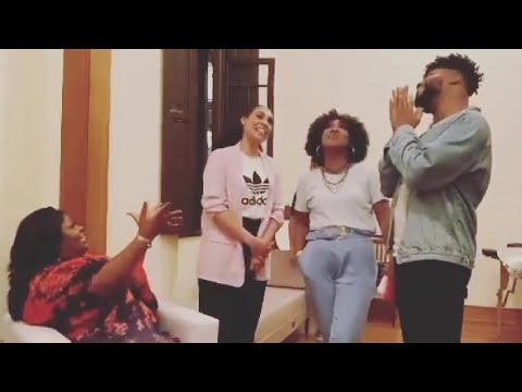 Paloma Possi, Paulo Zuckini & Ericka Nascimento cantando Smile do Kirk Franklin para Kim Burrell ♥