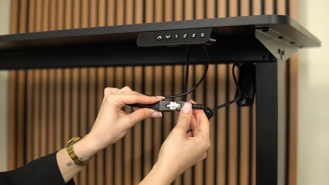 Комп'ютерний стіл OfficePro ODE670B video preview