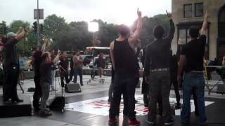 American Idiot cast rehearses 21 Guns @ the Early Show