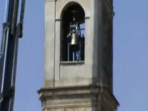 Posa campane sulla torre della chiesa Cà de' Soresini.wmv