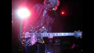 Cheap Trick Tom Petersson 12 String Bass focus solo I Know What I Want 06-09-13 @Santa Barbara Bowl