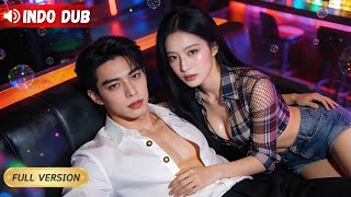 CEO dingin pada semua wanita, tapi diam-diam kirim foto six-pack hanya untuk sekretaris cantiknya