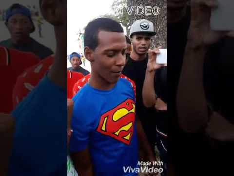 felpa divo vs mr muak freestyle