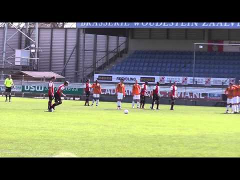 20 april 2013 Feyenoord  A1 - VV De Meern A1 vr kopbal Glenn