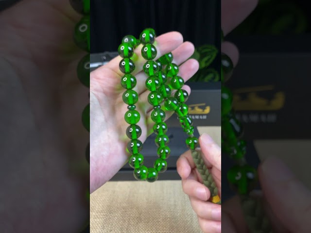 مسباح فاتوران أخضر شفاف – كركوشة قطنية