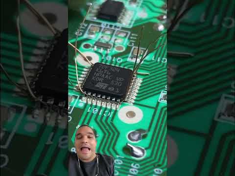Vídeo: Como não retirar um microcontrolador: 7 passos práticos