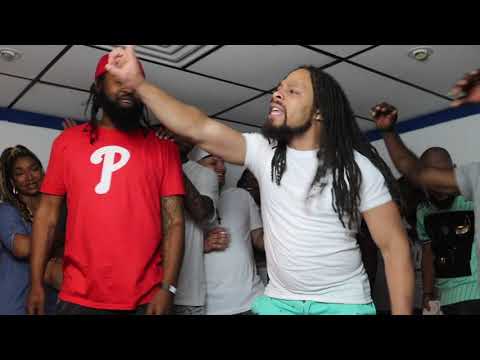 Stampede vs Amazing D-Boy