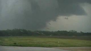 preview picture of video 'Hermann, MO Supercell (Part 2)-Friday, April 22, 2011'