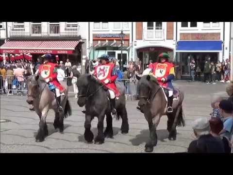 2019 0713 SF Dü Aufmarsch am Rathaus