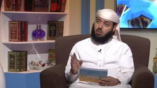 صورة هل الأفضل للمريض أن يقرأ على نفسه أم يستمع للرقية من شخص أو من الجوال ؟ | الشيخ خالد الفليج