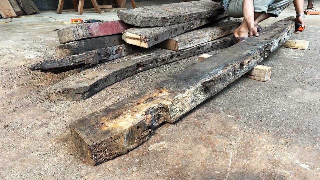 They Thought Wood Was Worthless // Ingenious Woodworking Worker Turning them into a Stunning Table