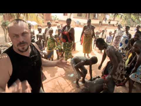 Madventures West Africa - Amegan Voodoo Ceremony