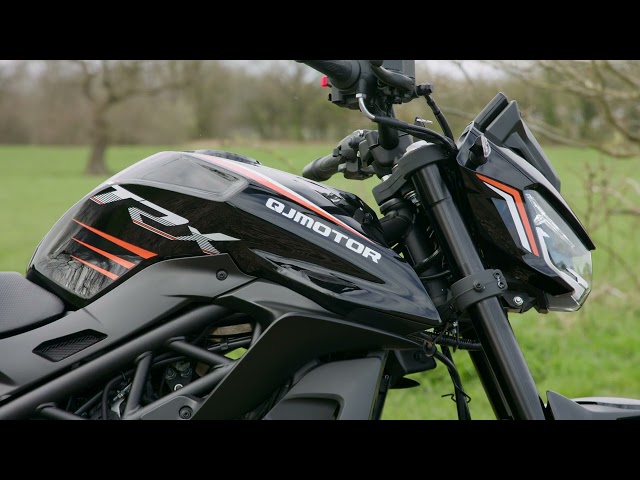 TRX 125 Feature Shots