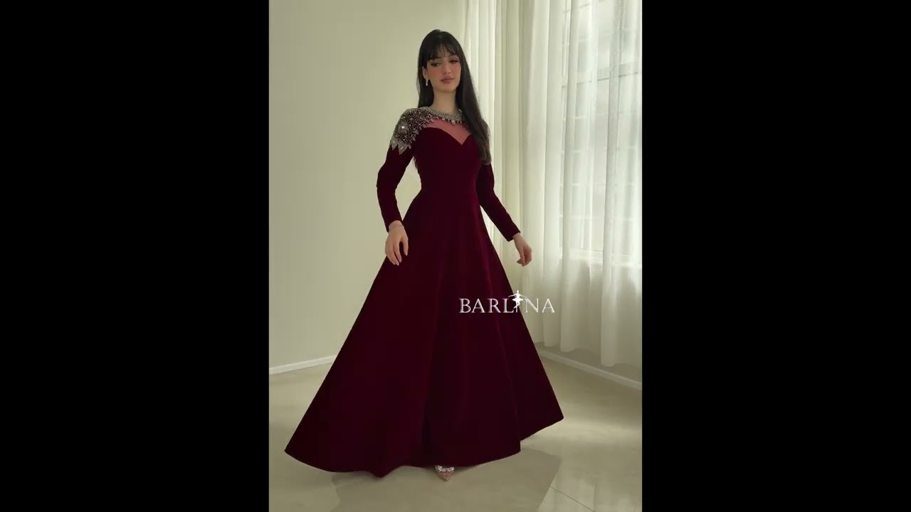 فستان مخمل عنّابي مع تطريز فضي  - XXL