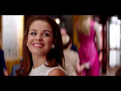 El bikini y la minifalda llegan a 'Velvet Colección'