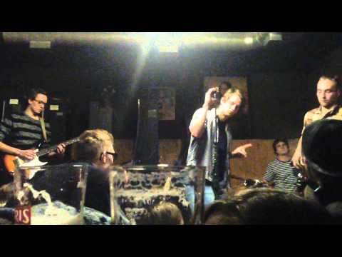 Stopové prvky asfaltu - S.P.A. Chupacabra