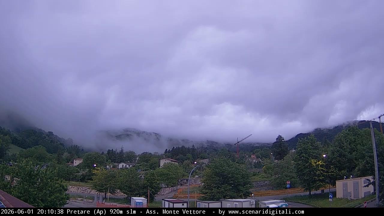 Live webcam view of Pretare y Monte Vettore en Directo
