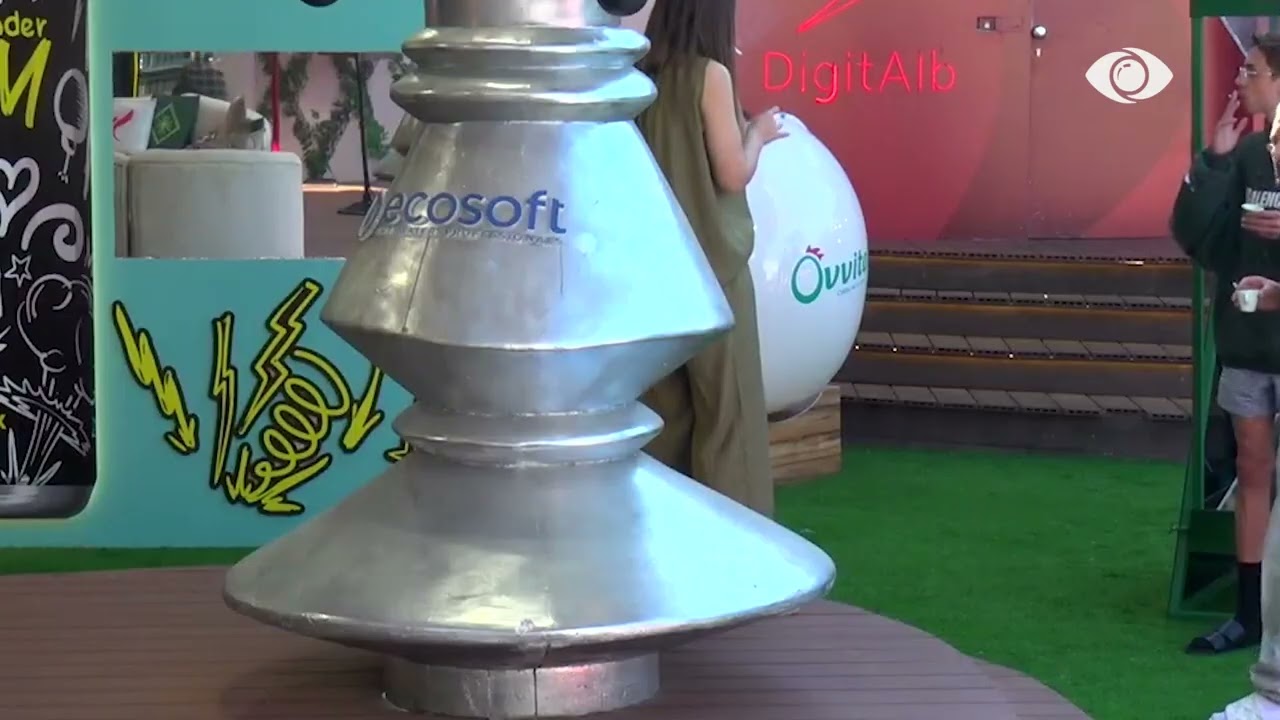 “E nisa unë”/ Vserlo nis sfidën nga Lori Caffe