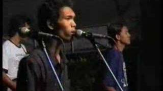 Download lagu BRODIEN - Gitar Tua mp3 Download lagu BRODIEN - Gitar Tua mp3