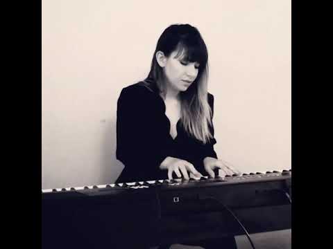 Love is a bitch - Alanna Lyes cover (Two Feet) Piano and vocals