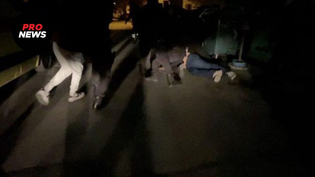 In Kastoria hat die Polizei den Besitzer des Hotels brutal vertrieben, wegen Schulden eingezogen