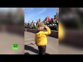 Маленький генерал: на репетиции парада Победы в Москве военные ответили на ...