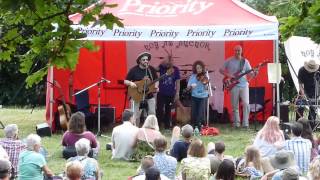 ARFUR DOO AND THE TOE RAGS AT LEIGH FOLK FESTIVAL 2015