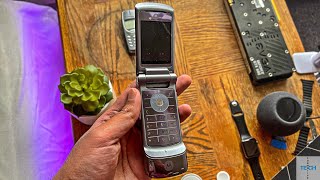 Trying To Fix An Old Motorola KRZR K1 | White Screen Issue