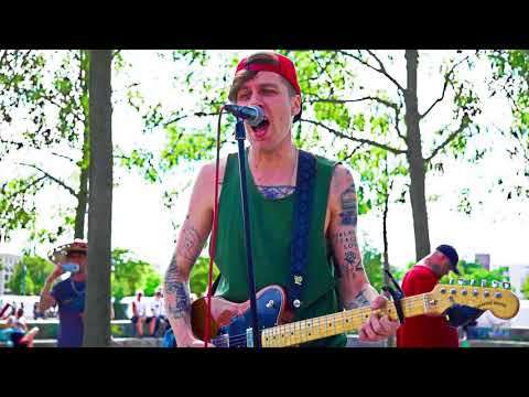 DEANisHOME  "You´ll Never Understand" One Man Band - Street Music Busking at Mauerpark Berlin