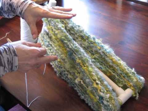 How to use a niddy noddy and twist a skein of yarn with Mary Egbert