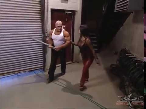 (720pHD): WCW Nitro 07/31/00 - Midajah, Scott Steiner & Norman Smiley Backstage