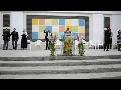 Grande y Fuerte Es Nuestro Dios - Ministerio Nathanael