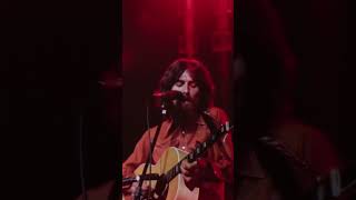 Download lagu George plays 'Here Comes The Sun' to a sold out audience at The Concert For Bangladesh mp3