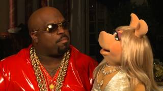 CeeLo Green &amp; The Muppets - Holiday Video Playlist