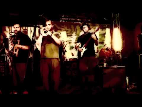 Gomba Jahbari - "Me Toco Perder" @ Shannan's (8.19.11)