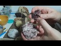 What is the difference between a Geode and a Thunder Egg?