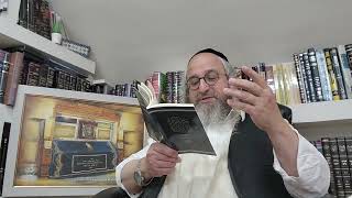 לימוד 'חוק לישראל' יום ראשון פרשת בראשית – ביידיש – לימוד הגמרא במסכת ברכות (הרב מוטה פראנק) - התמונה מוצגת ישירות מתוך אתר האינטרנט יוטיוב. זכויות היוצרים בתמונה שייכות ליוצרה. קישור קרדיט למקור התוכן נמצא בתוך דף הסרטון