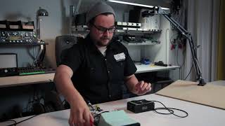 Video thumbnail for Van Damme cables and Square Plug SP400 angled plug - Custom Boards pedalboard builder's guide by Custom Boards Finland