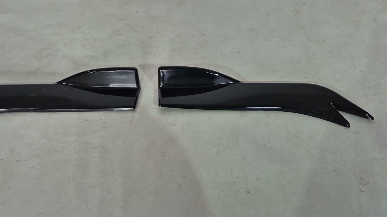 Универсальные накладки на боковые пороги Flap Тип-E (2 шт, черный глянец, ABS-пластик) Video 1