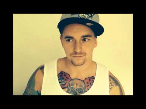 Ozzi - Missing (Original Mix)